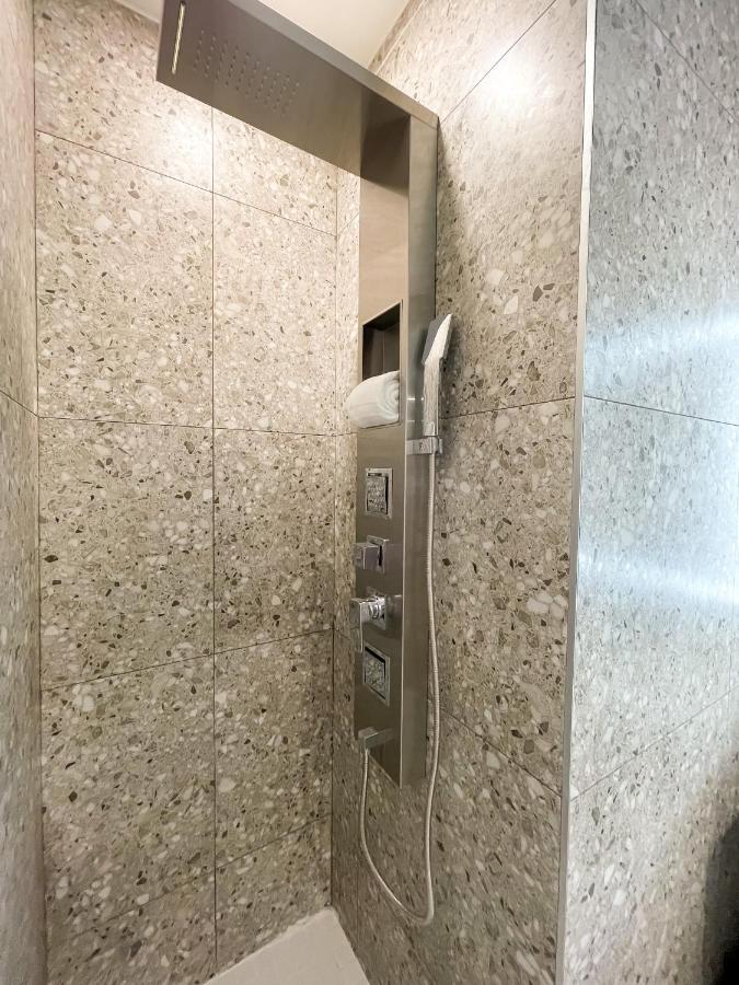 מונטריאול Hotel Saint-Andre מראה חיצוני תמונה