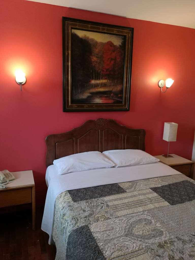 מונטריאול Hotel Saint-Andre חדר תמונה